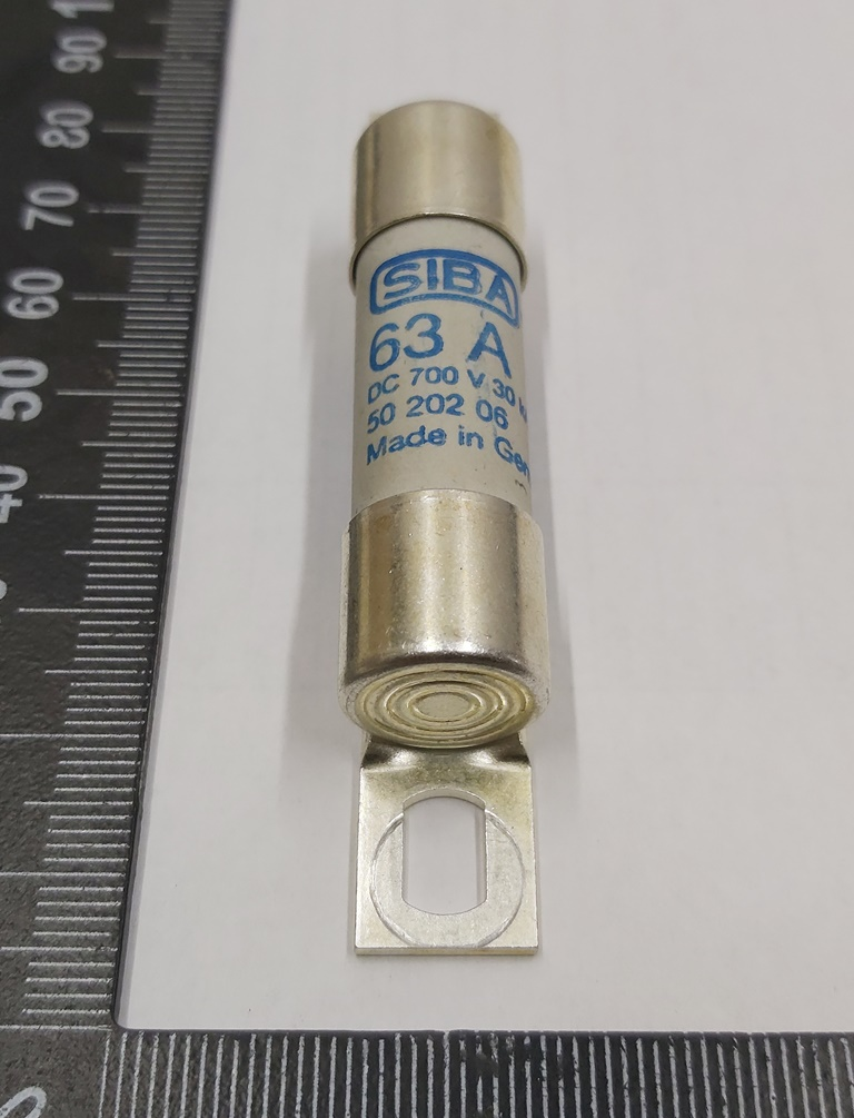 Fusible haute tension batterie principale Tesla  5020206-Uc