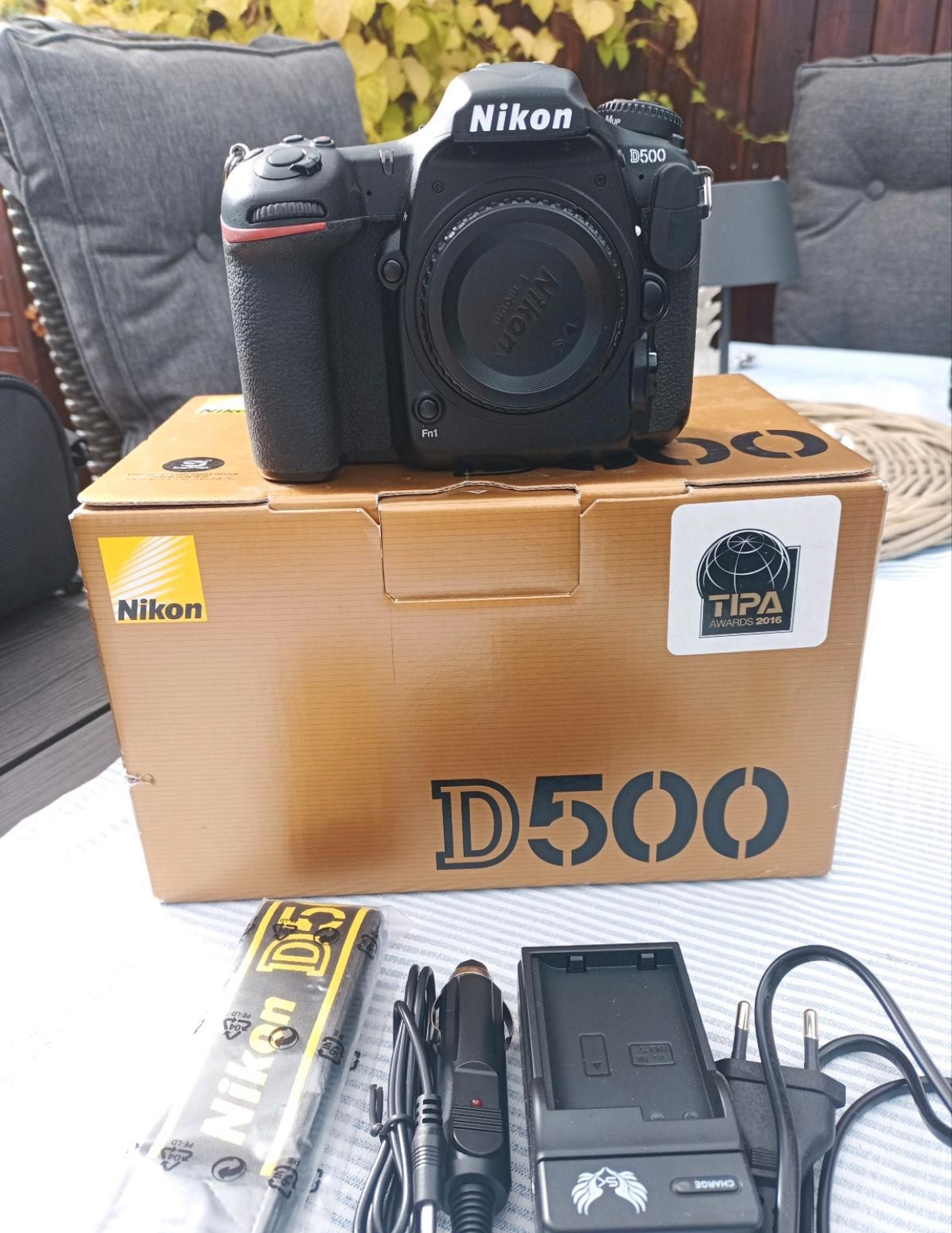 Nikon D500 - Miniature 2