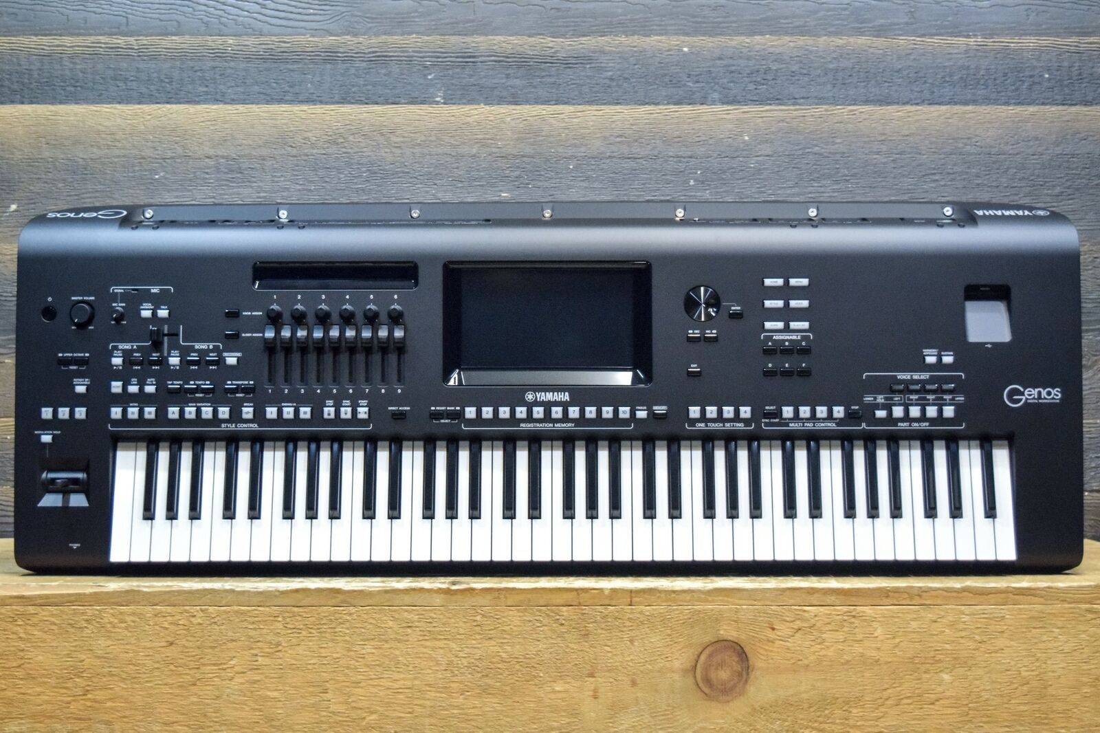 Arrangeur numérique 76 touches Yamaha Genos