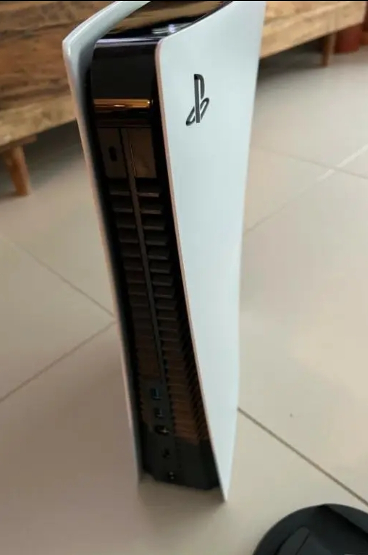 PLAYSTATION 5