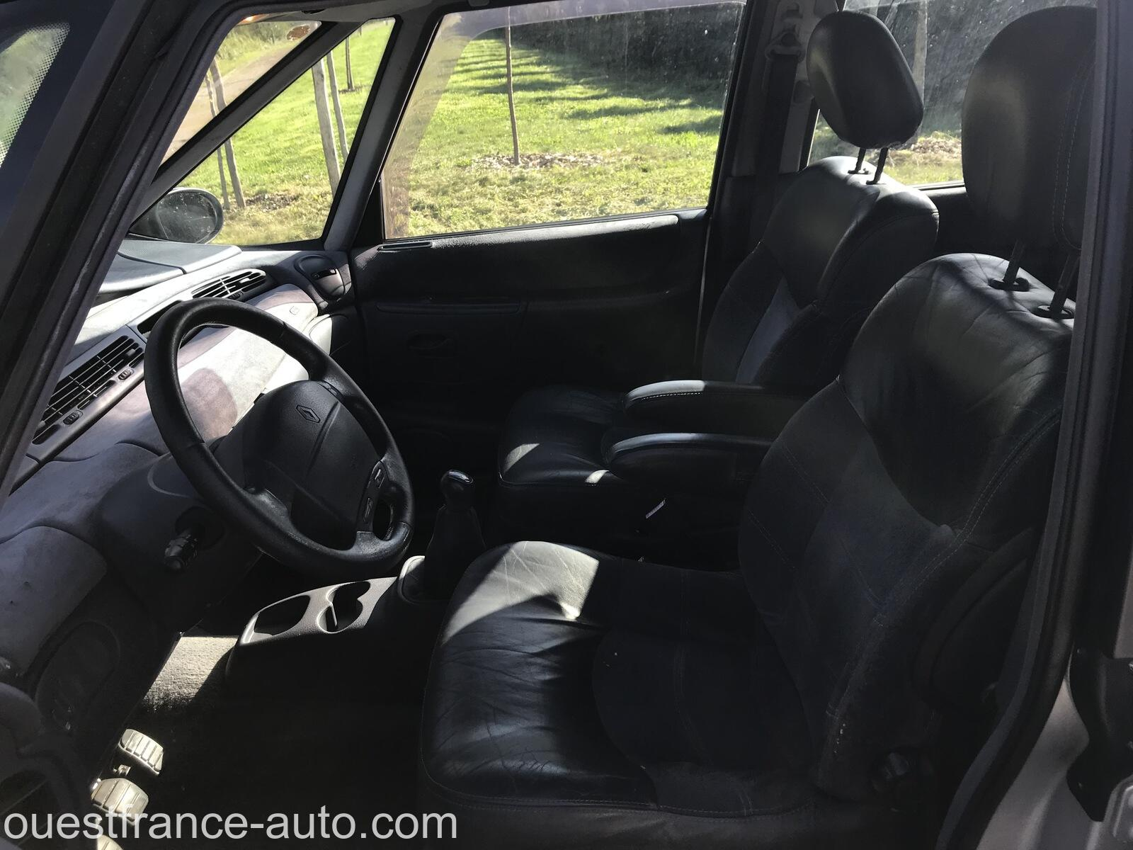 Renault Espace 4 Expression 2.2 dCi