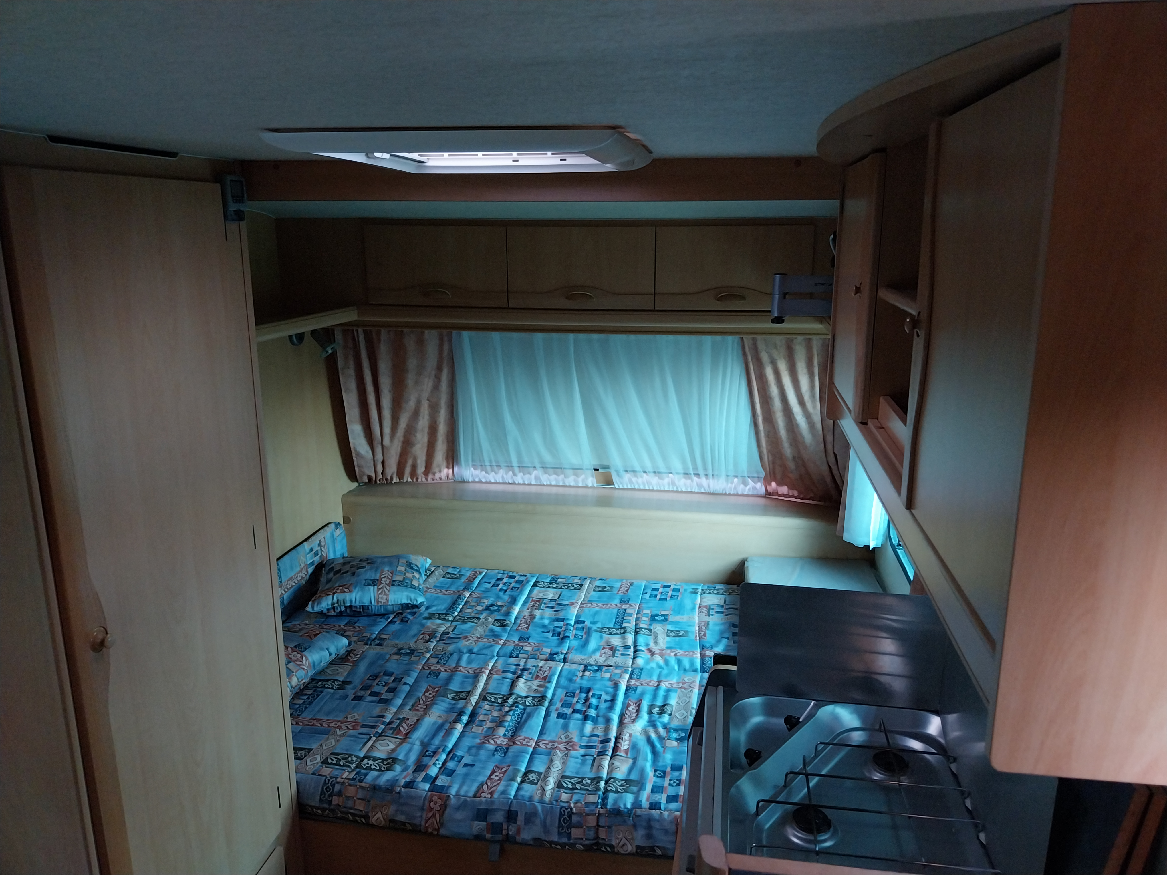 caravane adria 390