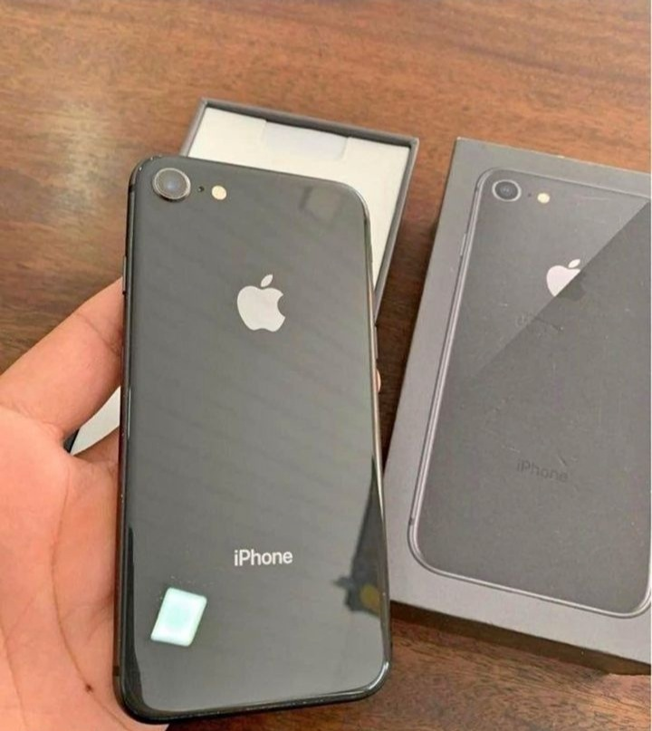 Iphone SE 2020 sous garantie ✅