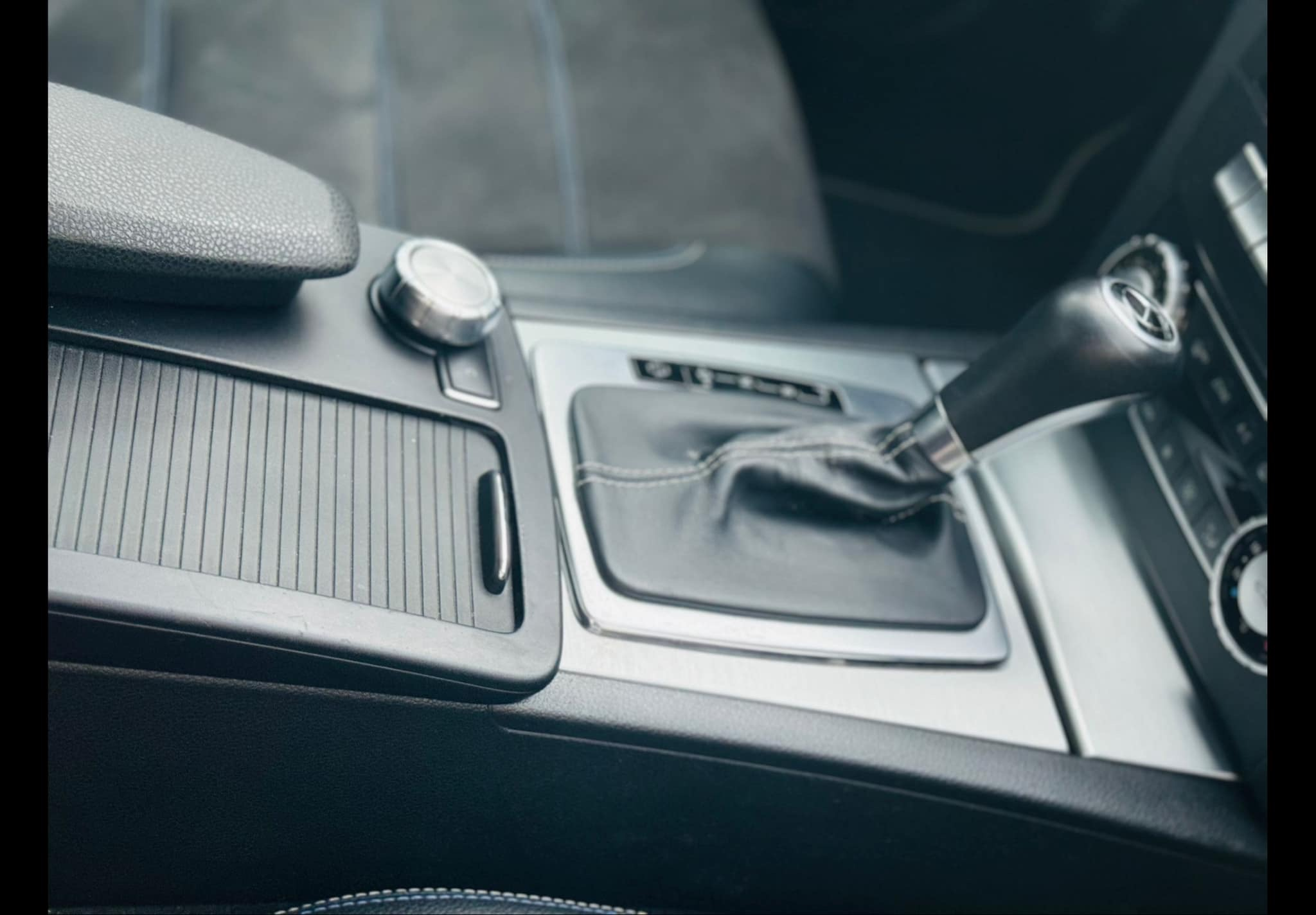 mercedes benz - Miniature 2