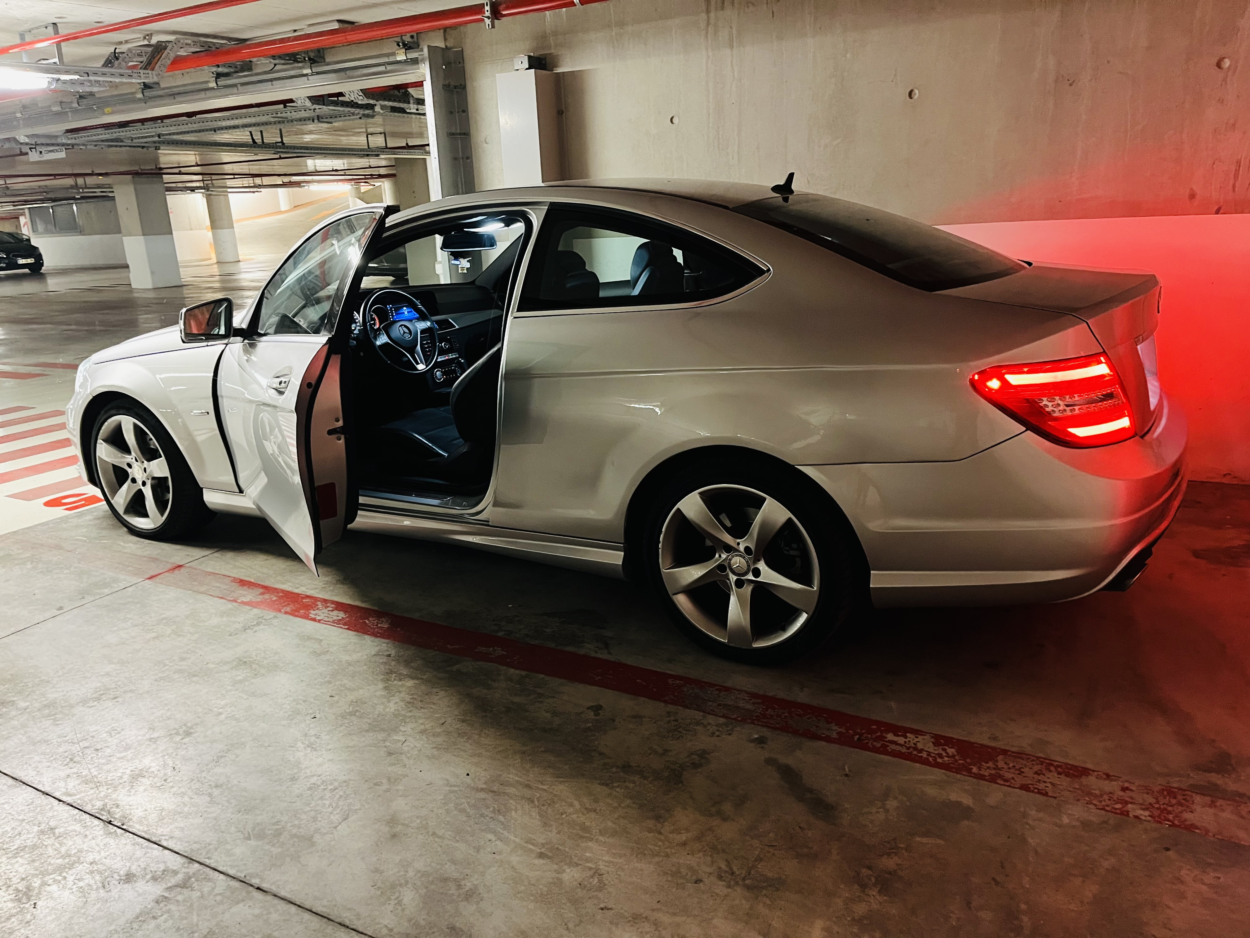 mercedes benz - Miniature 4