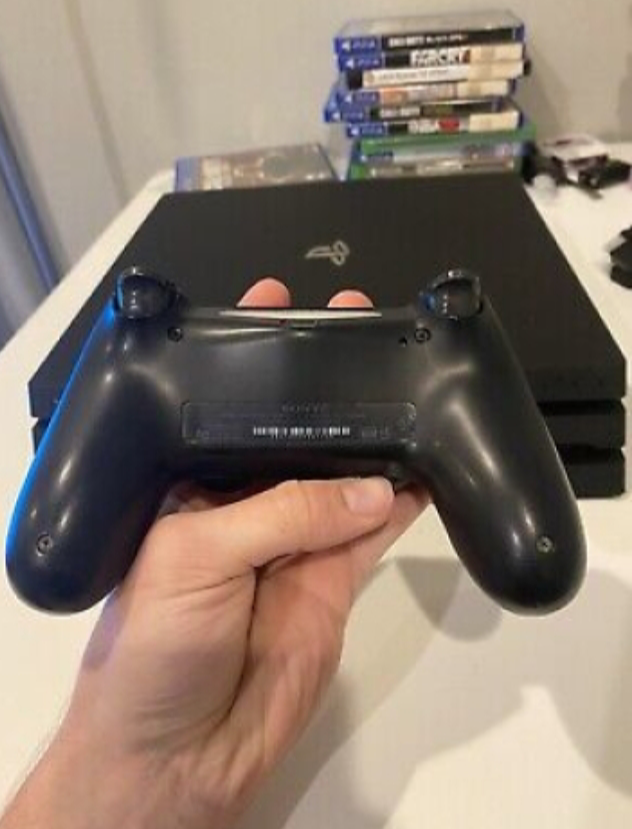 PlayStation 4 - Miniature 5