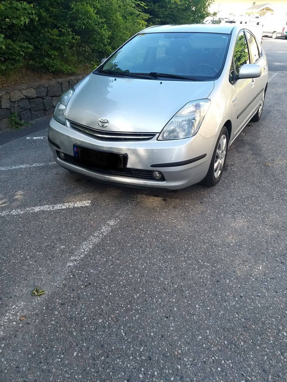Vente voiture Toyota prius en bon état - Miniature 4