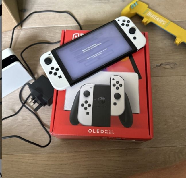 Nintendo Switch - Miniature 3
