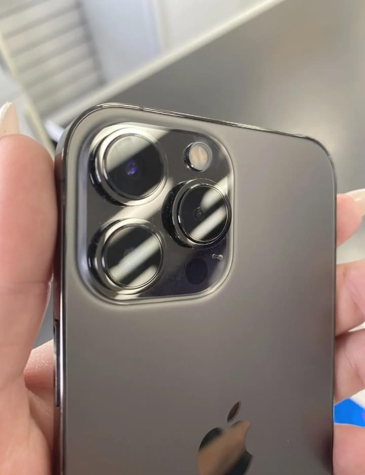 Iphone 13 pro max originale état 10/10 - Miniature 2