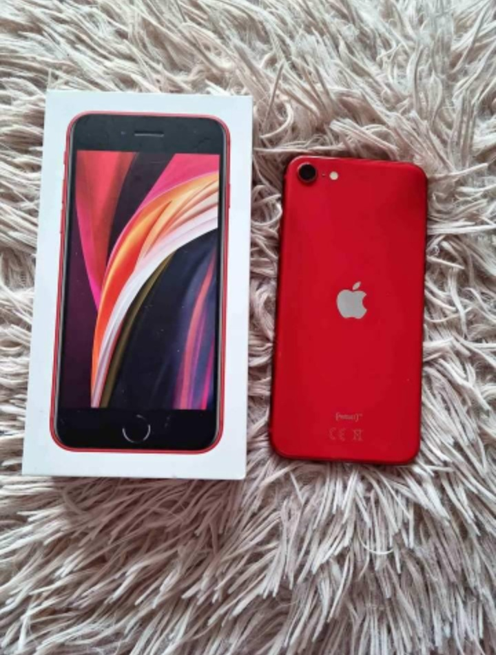 Iphone SE 2020 sous garantie ✅