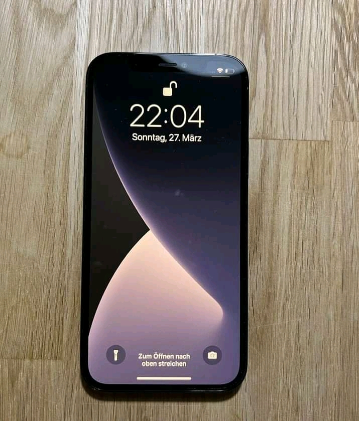 iPhone 13 Pro Max avec accessoires a vendre - Miniature 2