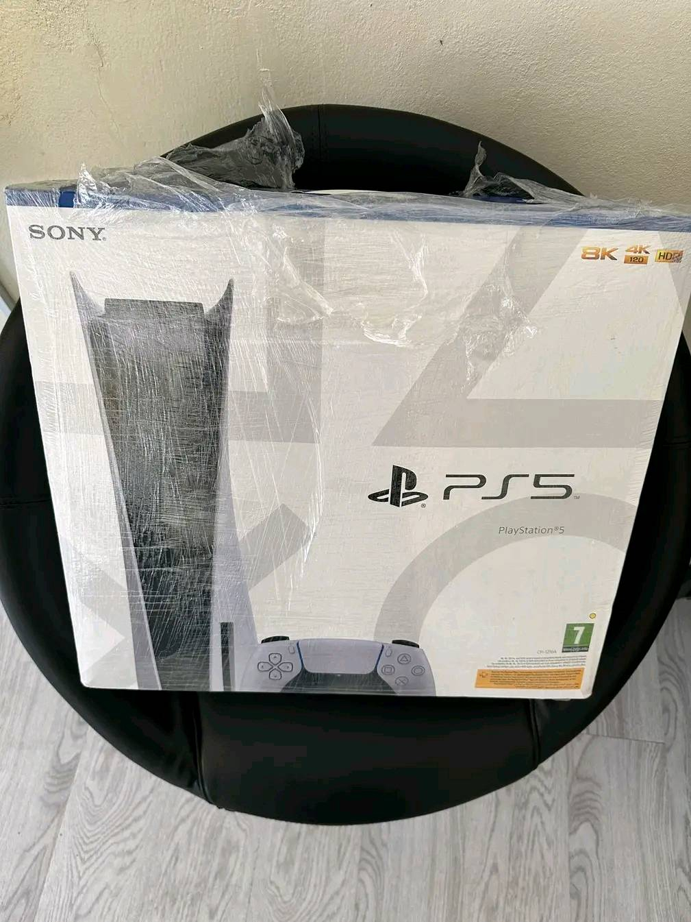 Play station 5 sans problème marche très bien intéressé écrivez
moi