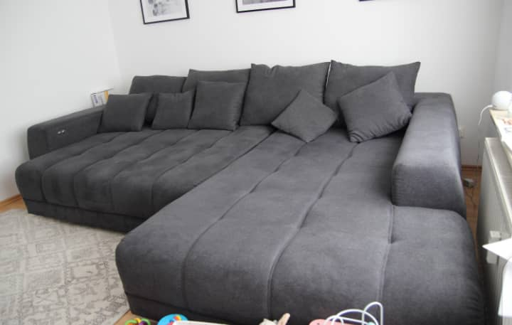 canapé en gris a vendre dans l'urgence