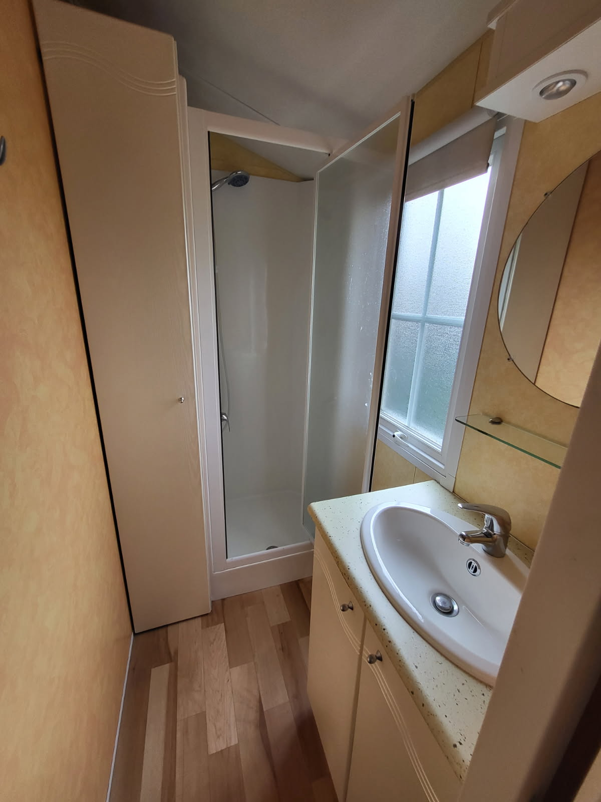 Mobil-home spacieux à vendre