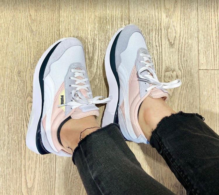 Baskets tn et vêtements