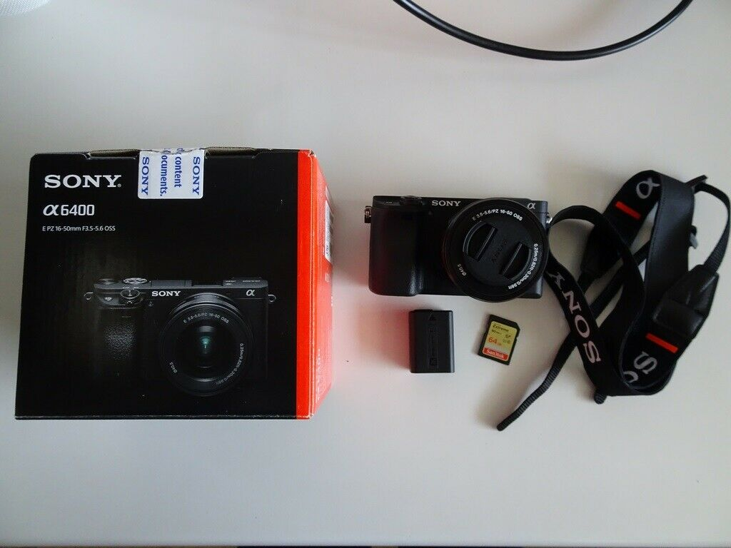 Sony A6400 avec objectif 16-50 mm et boîtier Sea Frogs Salty Line Sub-M - Miniature 2