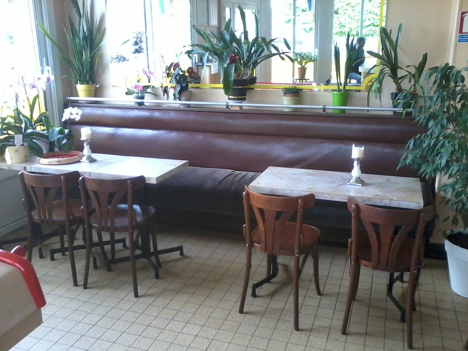Bar fond de commerce avec habitation
