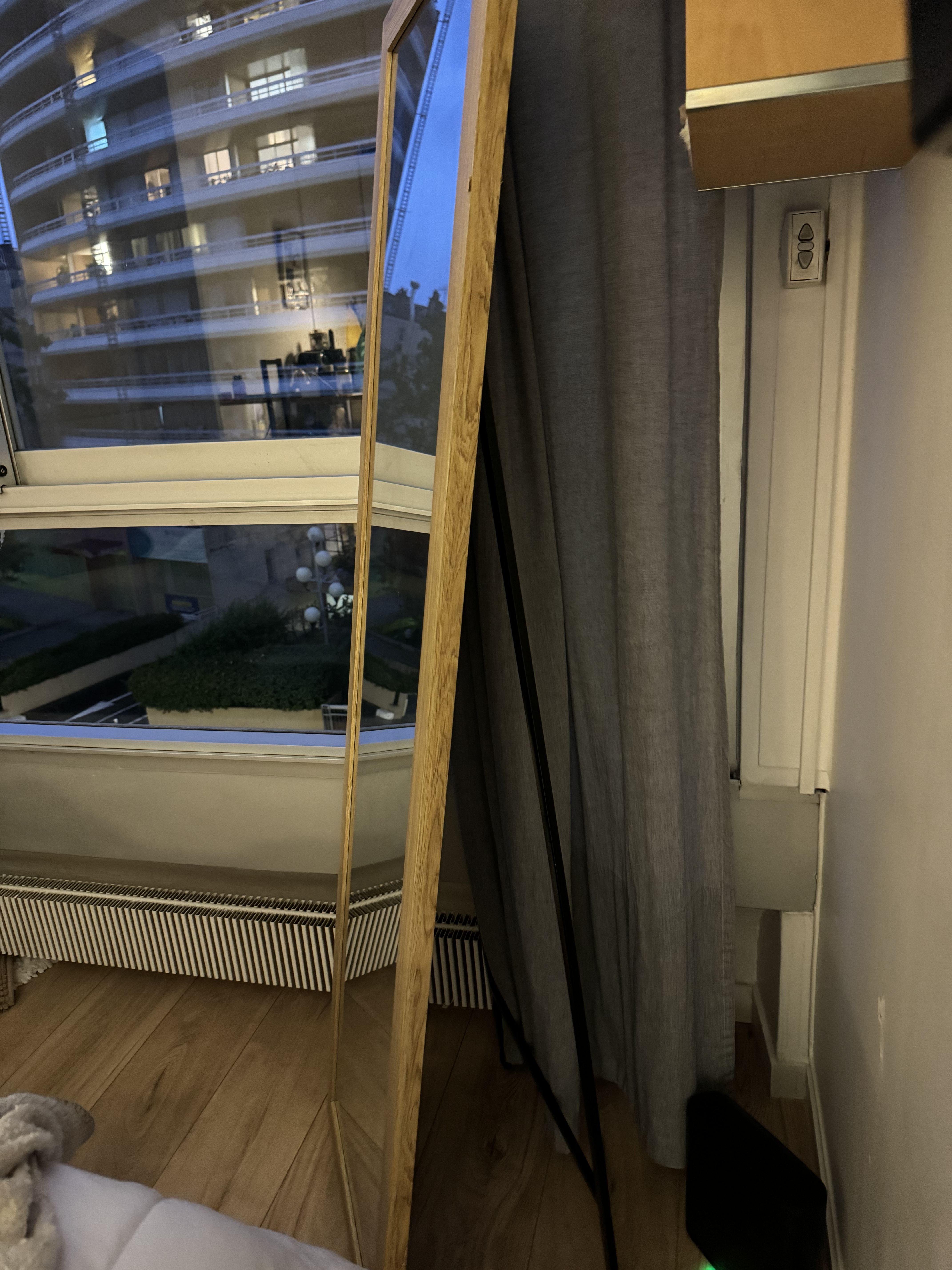 Miroir horizontal