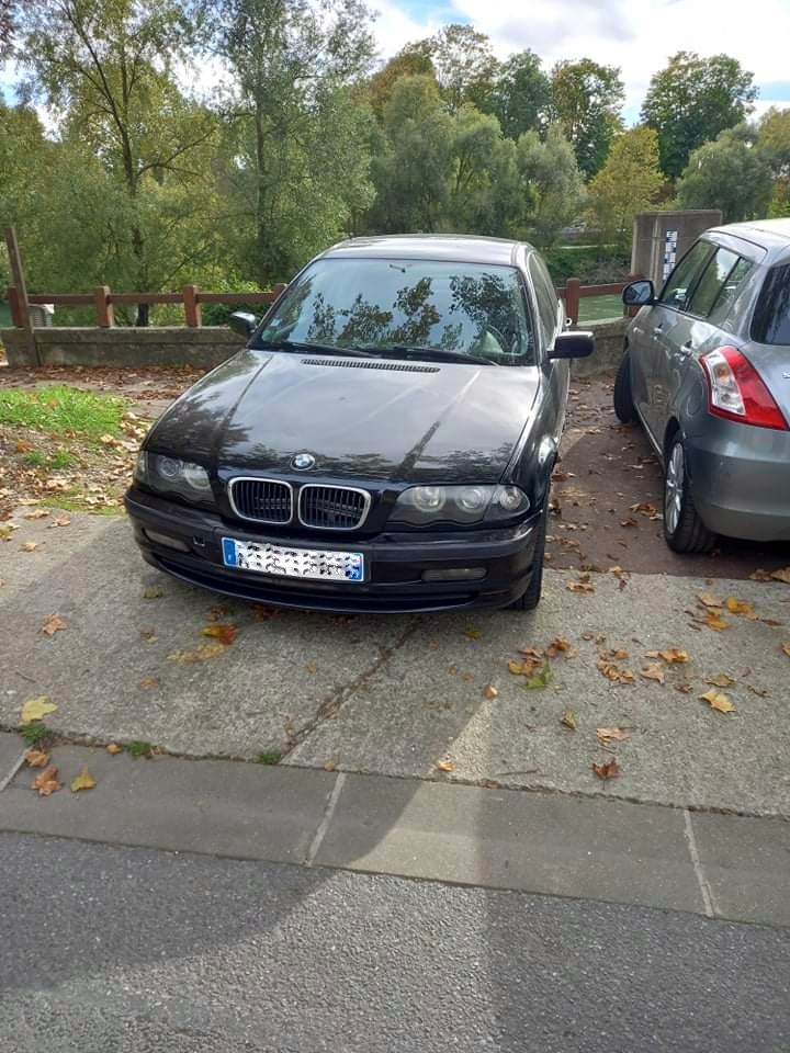 Je vends urgent BMW 320