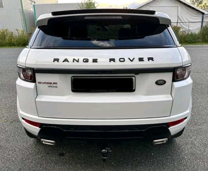 Je mets en vente ma Range rover évoque 2.0 bien propre en bon état de fonctionnement - Miniature 10
