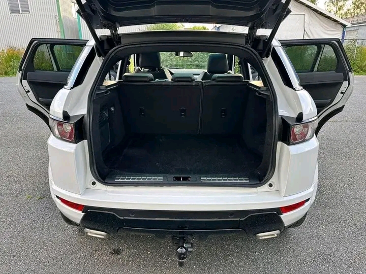 Je mets en vente ma Range rover évoque 2.0 bien propre en bon état de fonctionnement - Miniature 5