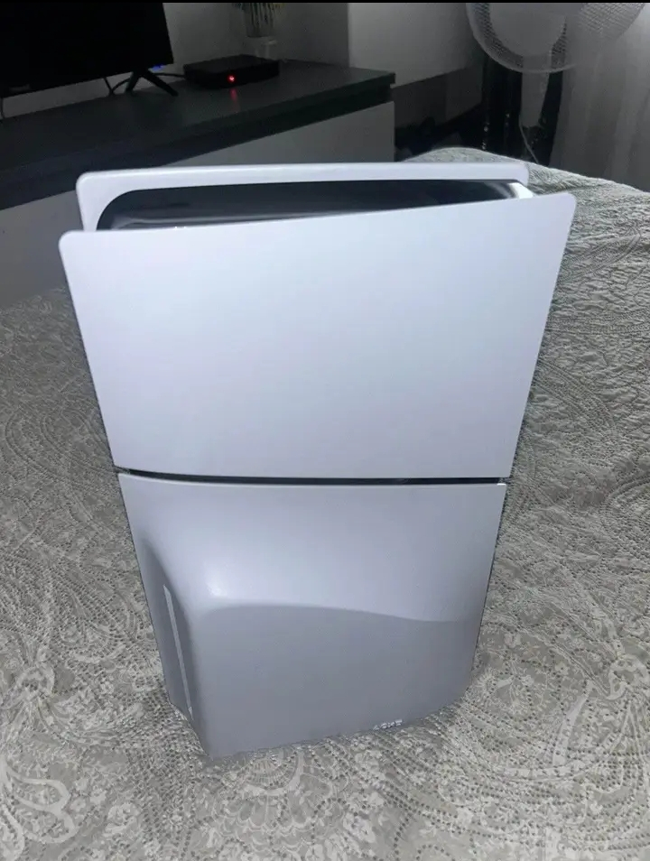 Sony playstation 5 Authentic - Miniature 3