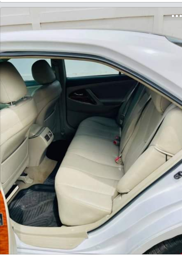 TOYOTA CAMRY  XLE - Miniature 2