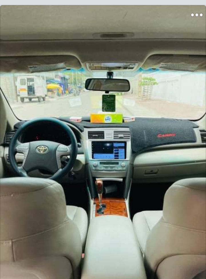 TOYOTA CAMRY XLE