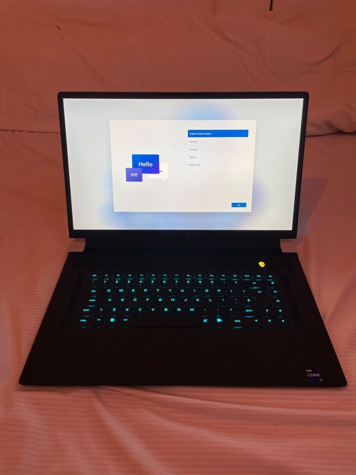 Alienware x17 R2 1TB Neu