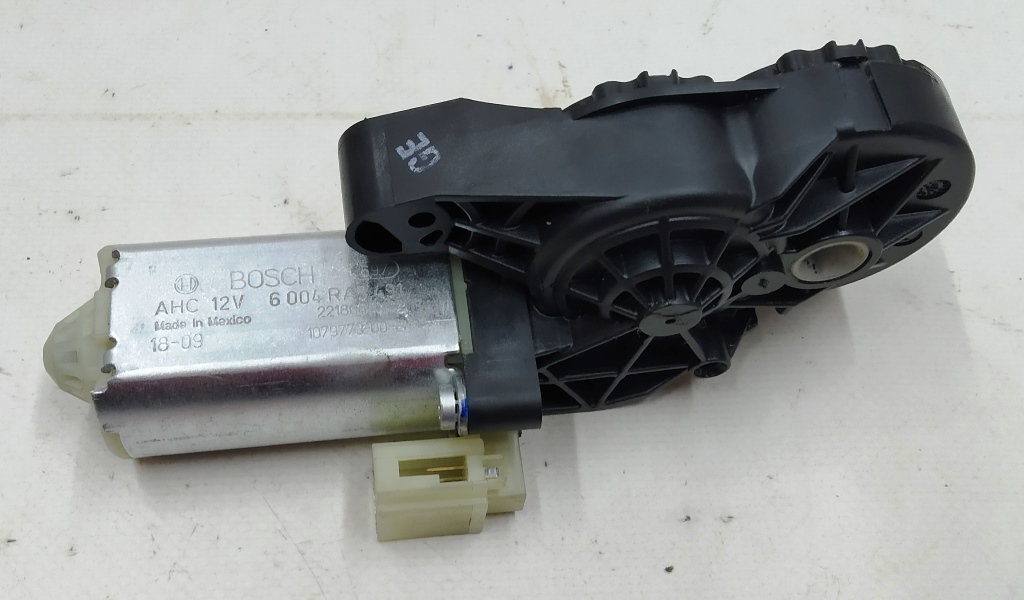 Moteur de réglage de l'angle du dossier de siège de 1ère rangée Tesla modèle 3, modèle Y  6004RA3491