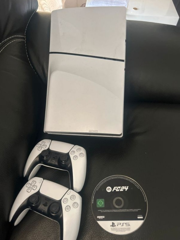 Je met en vente ma ps5 slim 825Go - Miniature 6