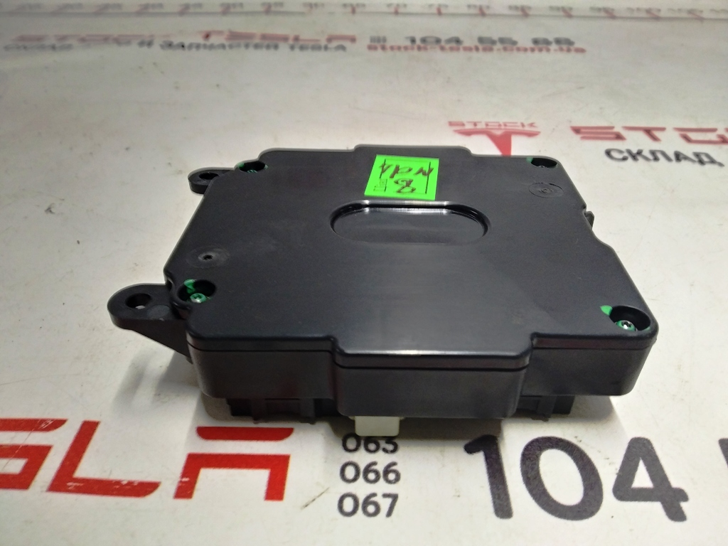 Module de commande de porte arrière gauche/droite Tesla modèle X 1062056-00-D