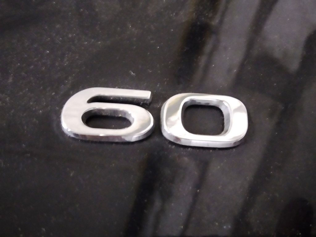 Emblème "60" couvercle de coffre Tesla  1016271-00-B