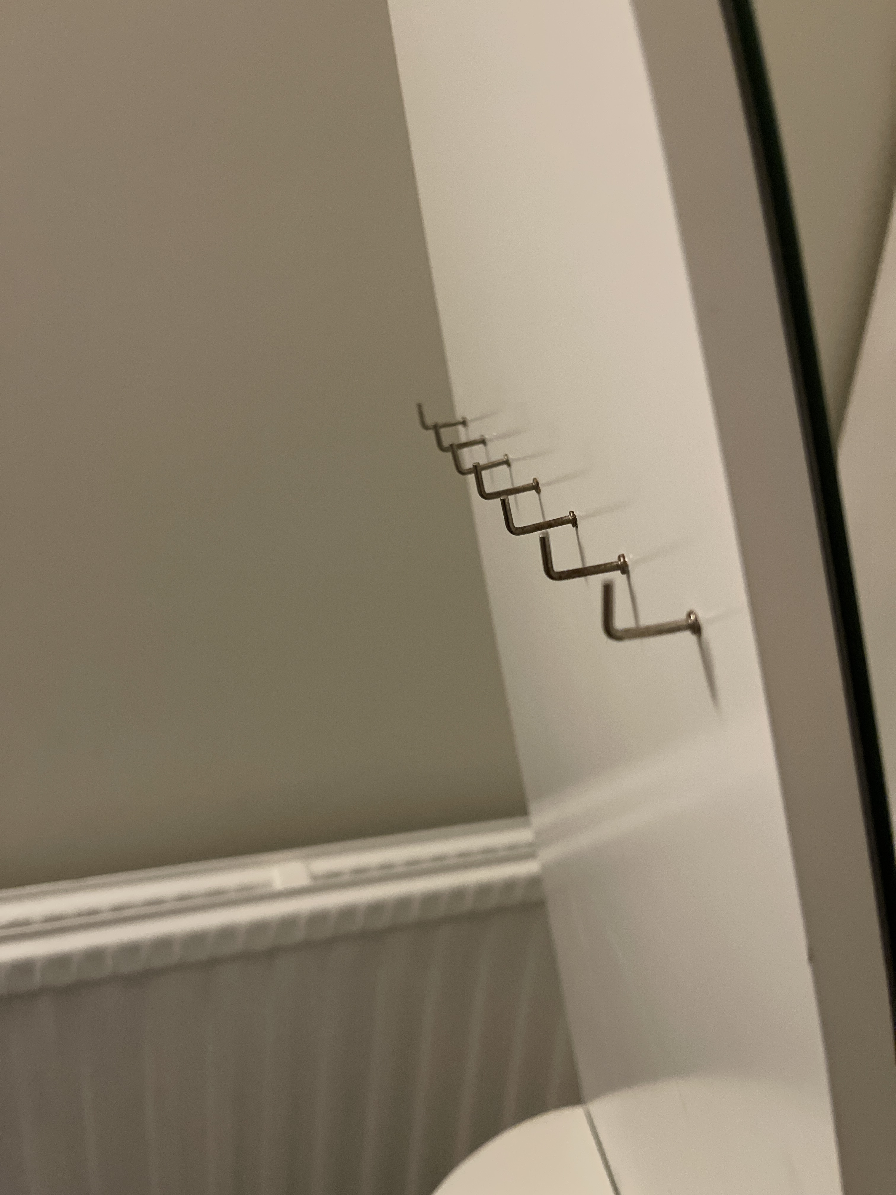 Miroir blanc élégant pour votre intérieur