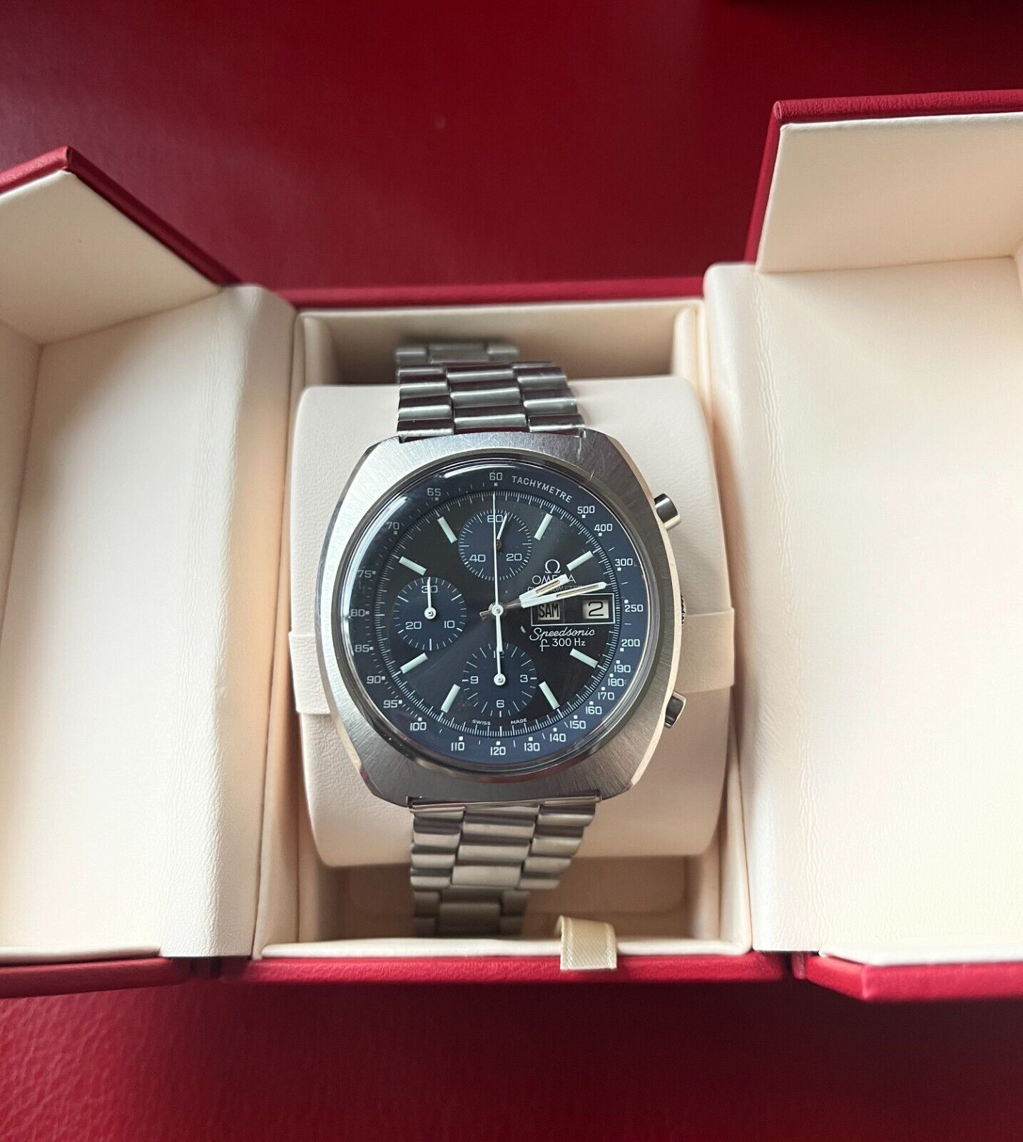 Omega Chronometer Speedsonic 188.0002 f300Hz à diapason day date + boite Omega