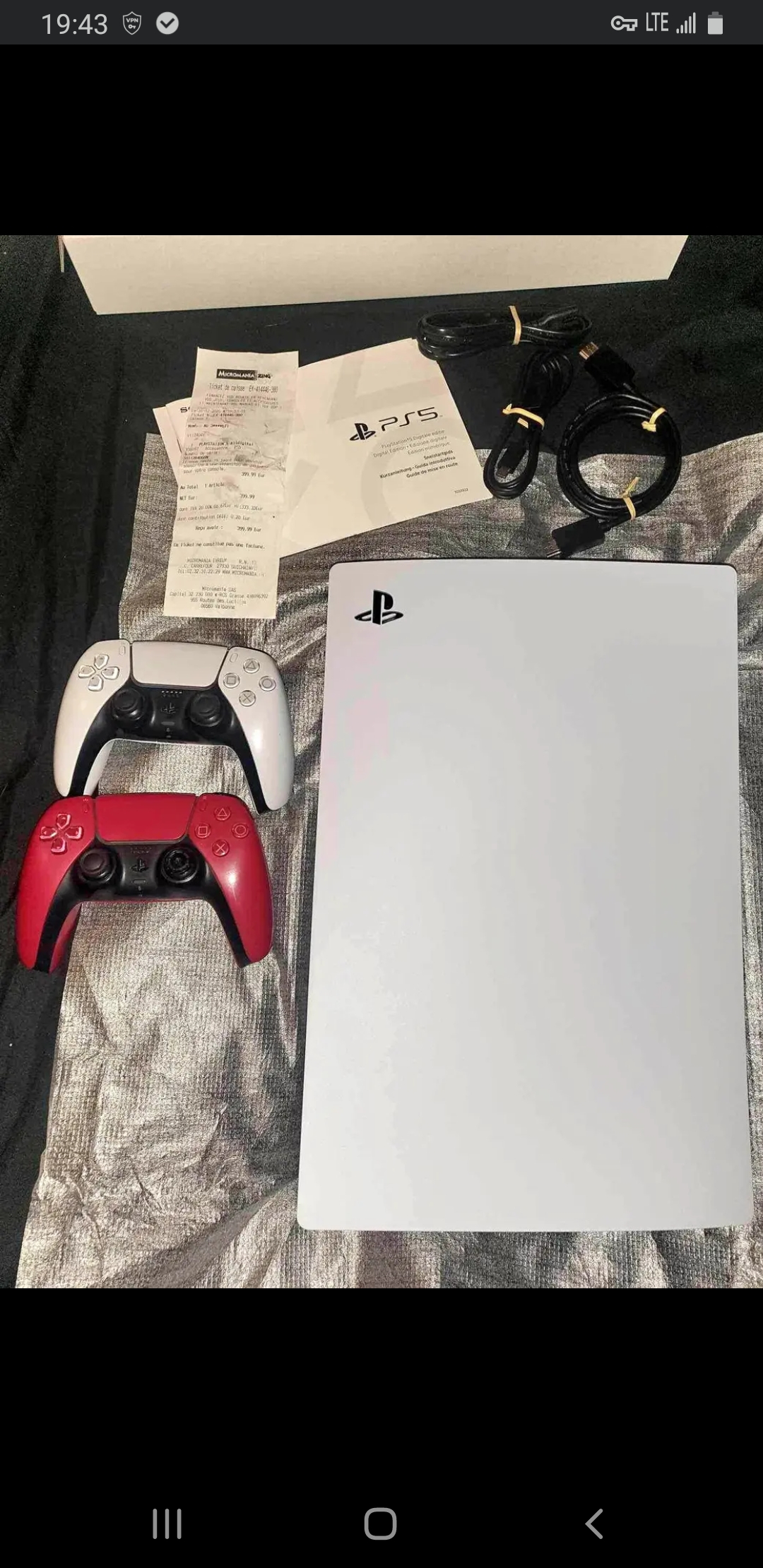 Je met en vente mon PS5 DIGITAL qui est a l'état neuve