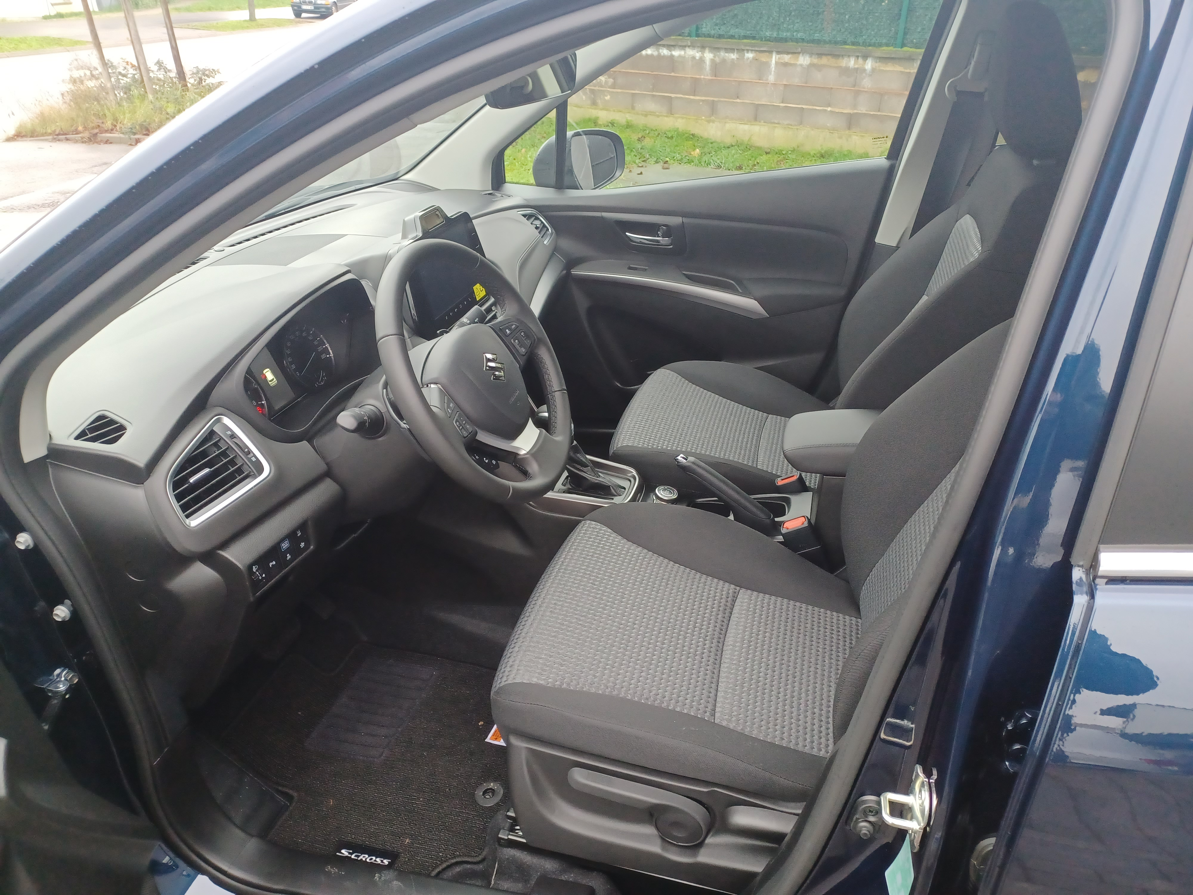 Suzuki SX4 S-Cross 1.5 GL+ 4 roues motrices à vendre - Miniature 11