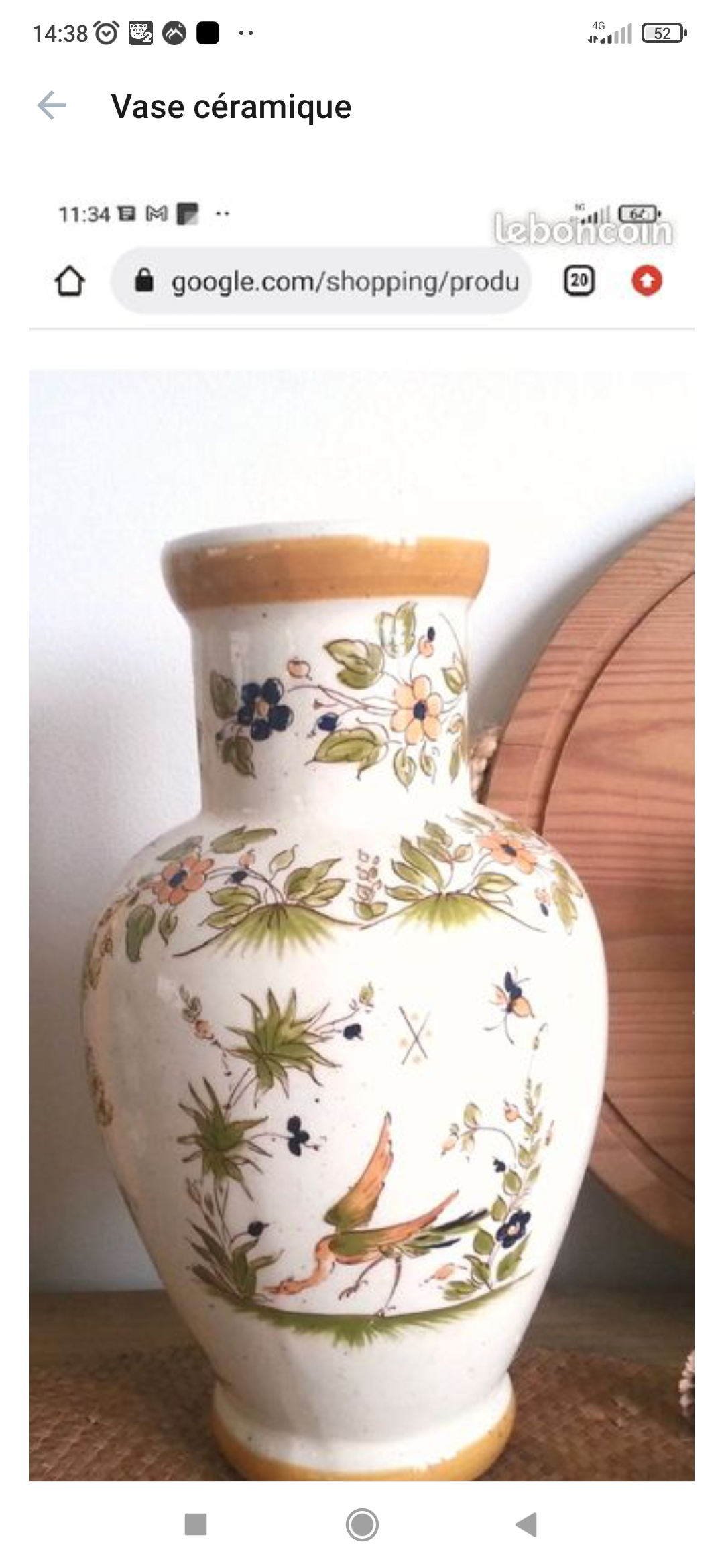 Vase signé