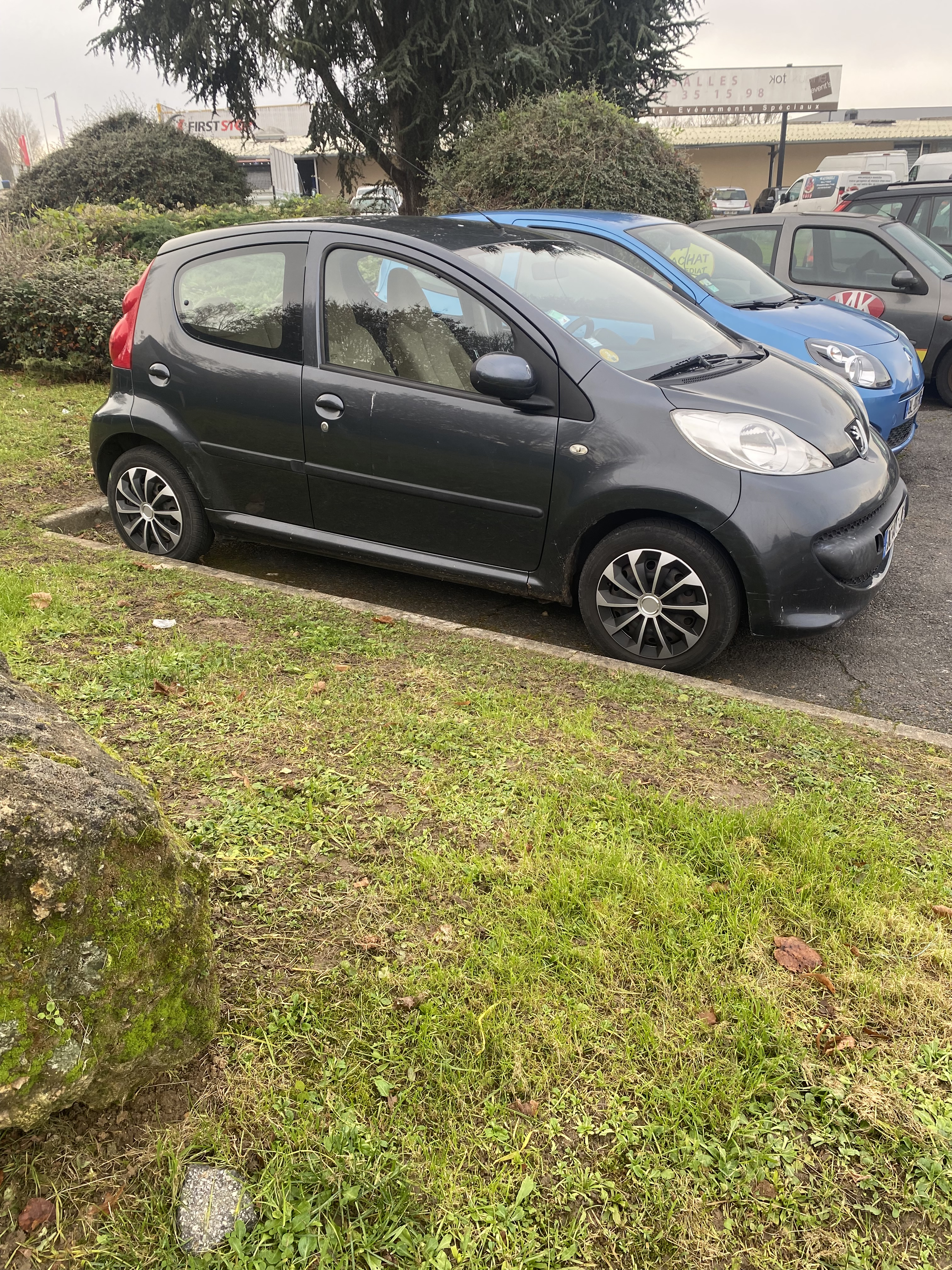 Peugeot 107 HDI 1.4 l diesel en excellent état - Miniature 2