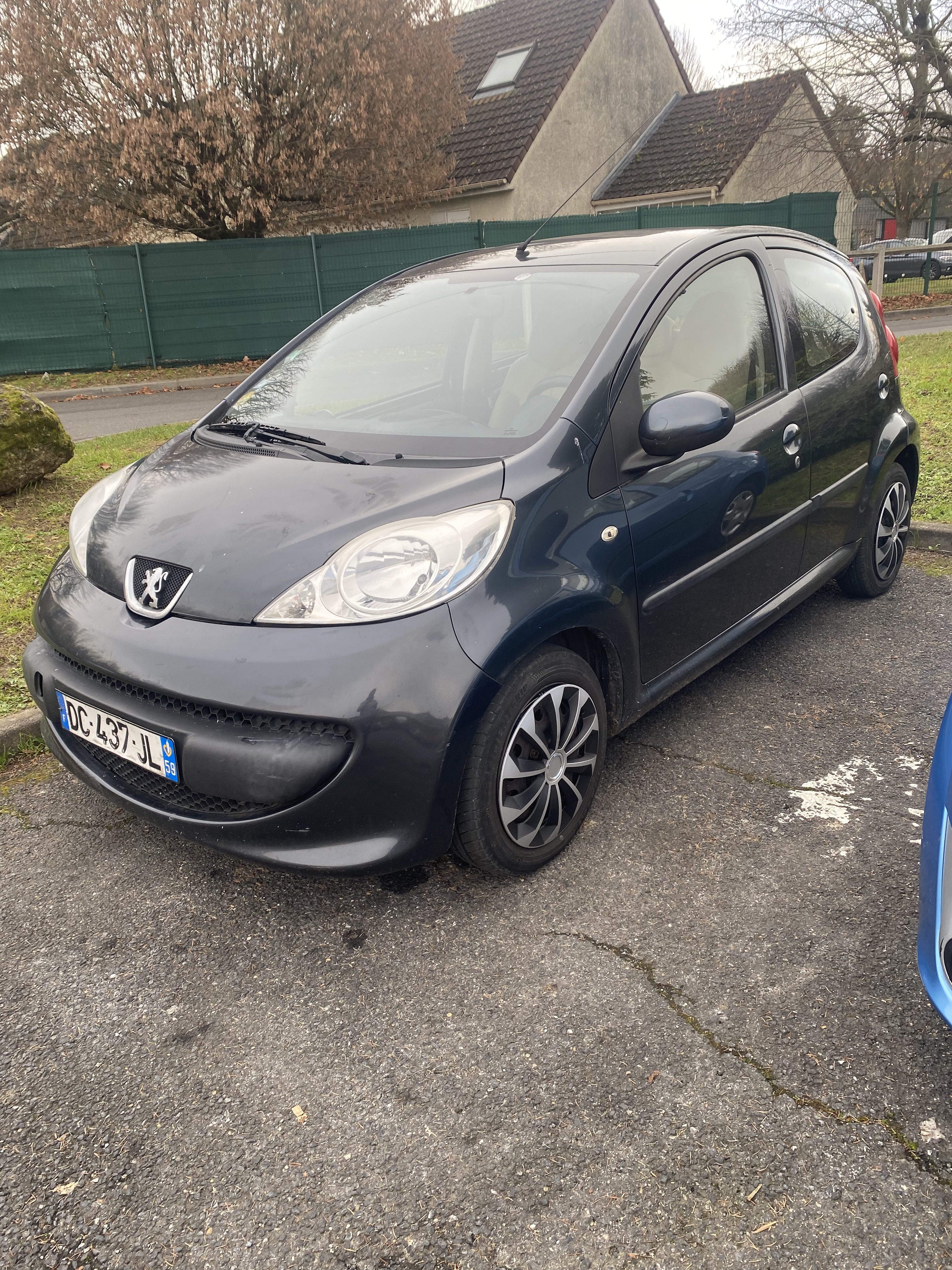 Peugeot 107 HDI 1.4 l diesel en excellent état - Miniature 4