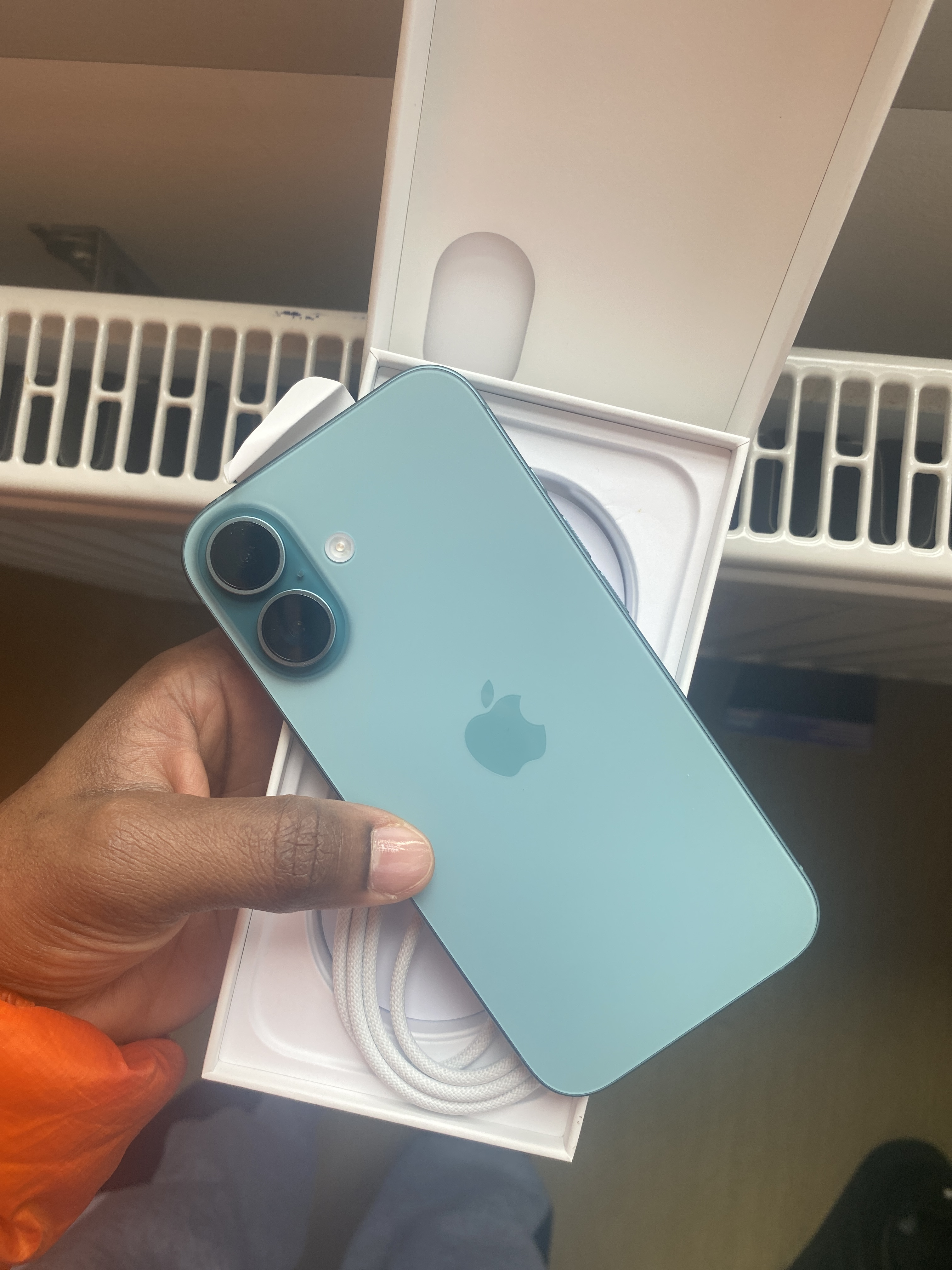 Apple iPhone 16 Neuf Couleur Teal - 128GB