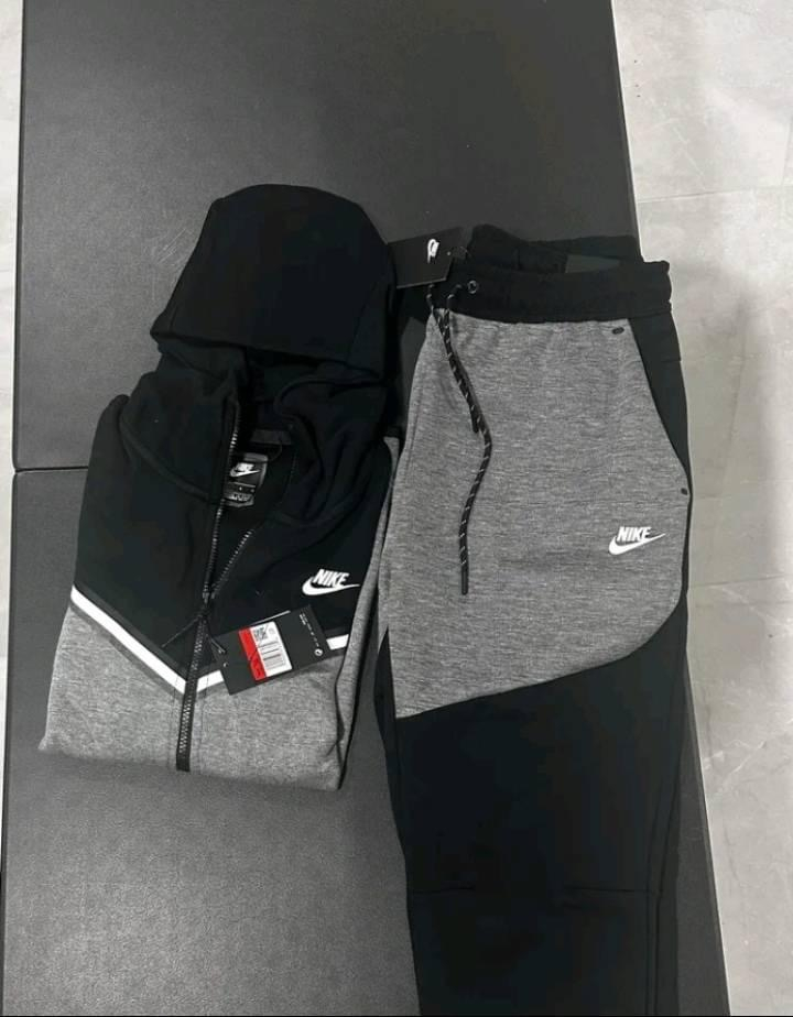 Vêtements jogging détail/lot