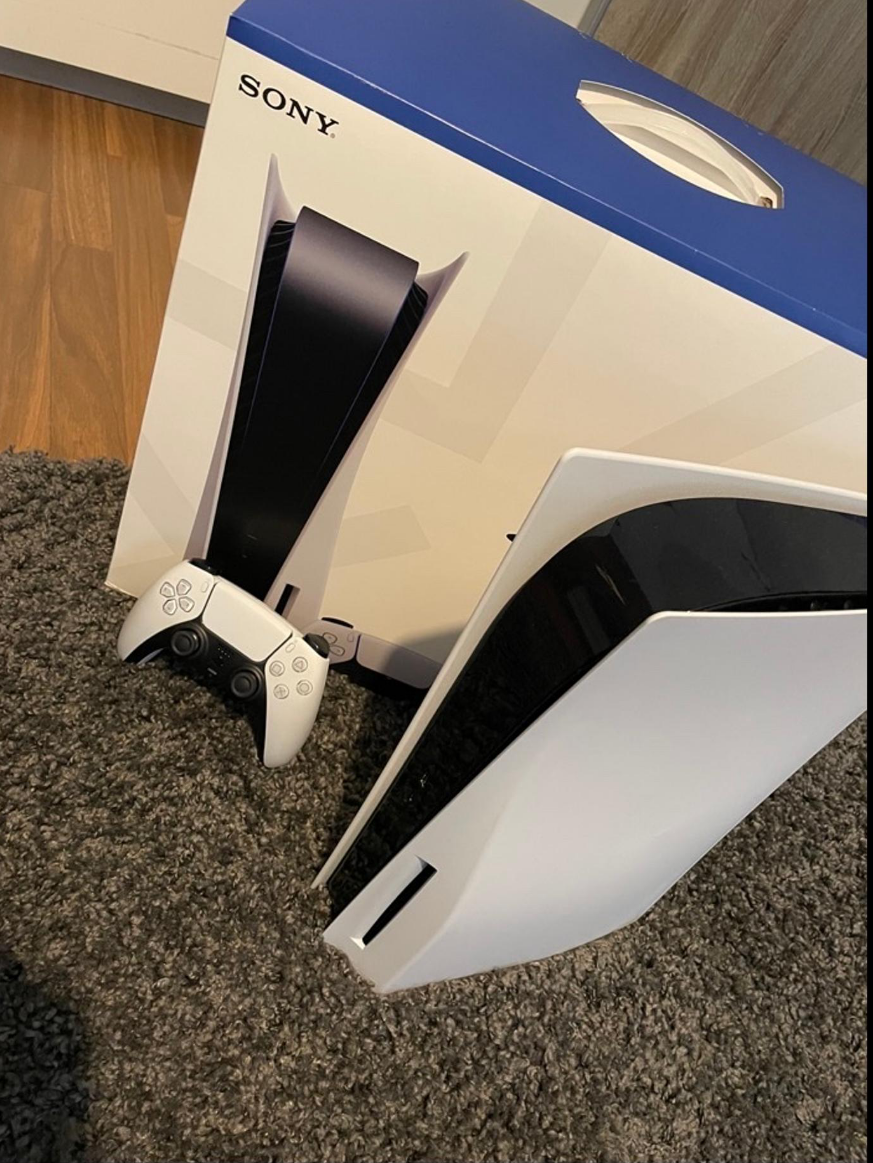 Console Ps5 en excellent état - Miniature 2