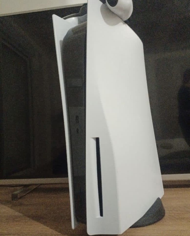 Je vend ma Ps5 tout neuf servi peu