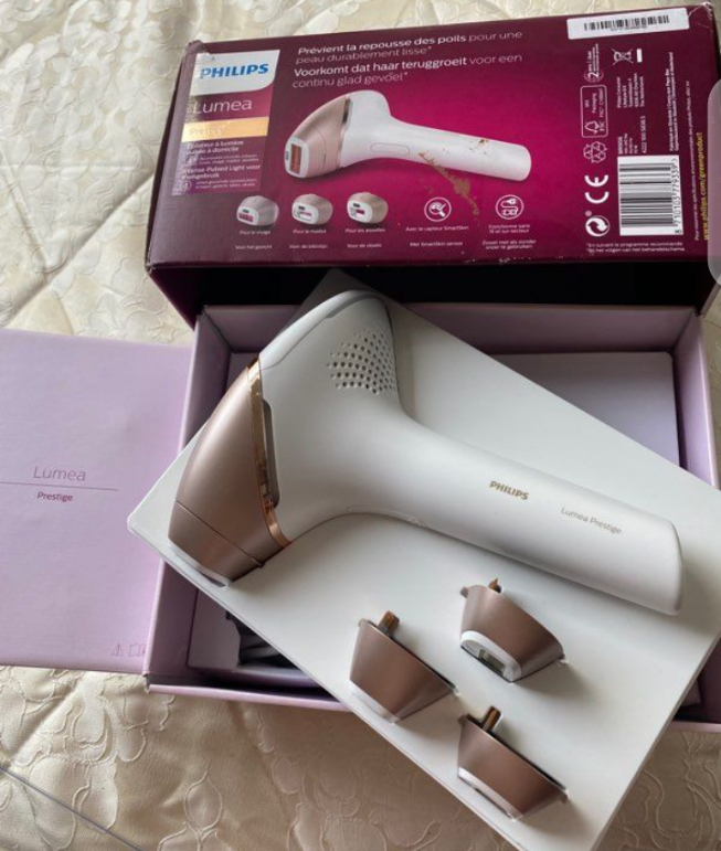 Épilateur à lumière pulsée PHILIPS Luméa Prestige