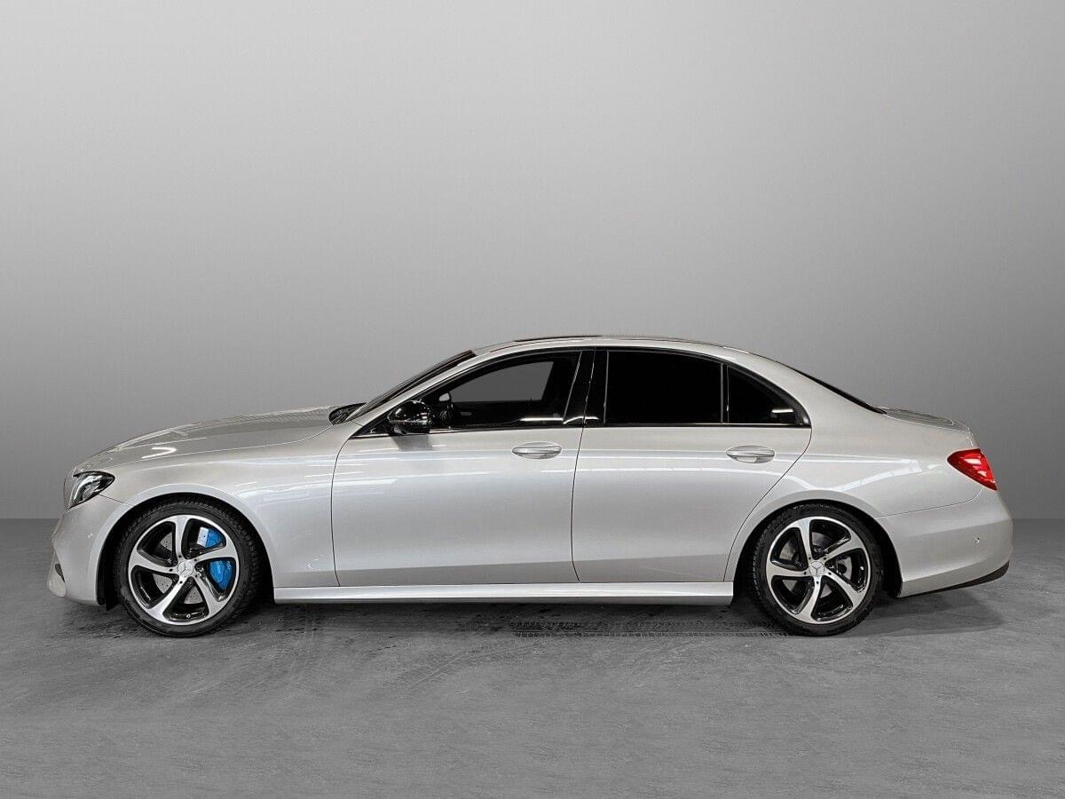 Mercedes-Benz Classe E 350e/AMBIENT/MEMORY/BURMESTER/360KAM/HOOK/LUKE - Miniature 7