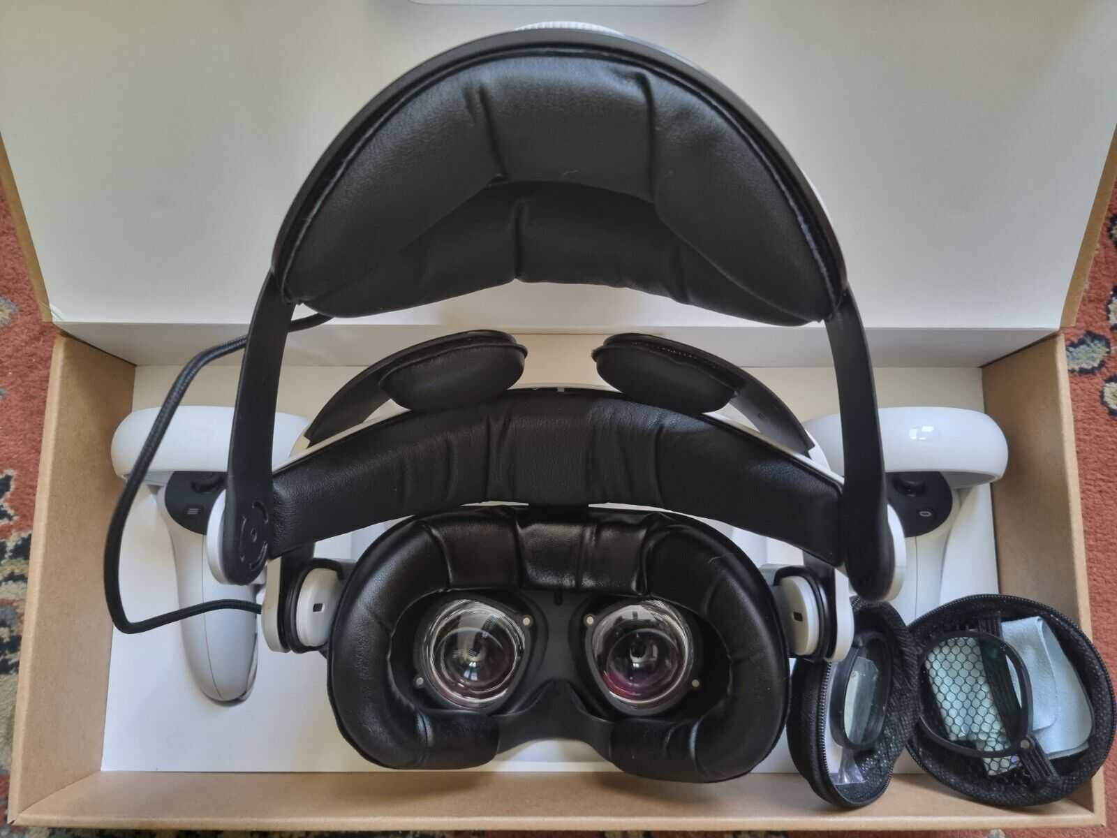 OCULUS 2 - Miniature 5