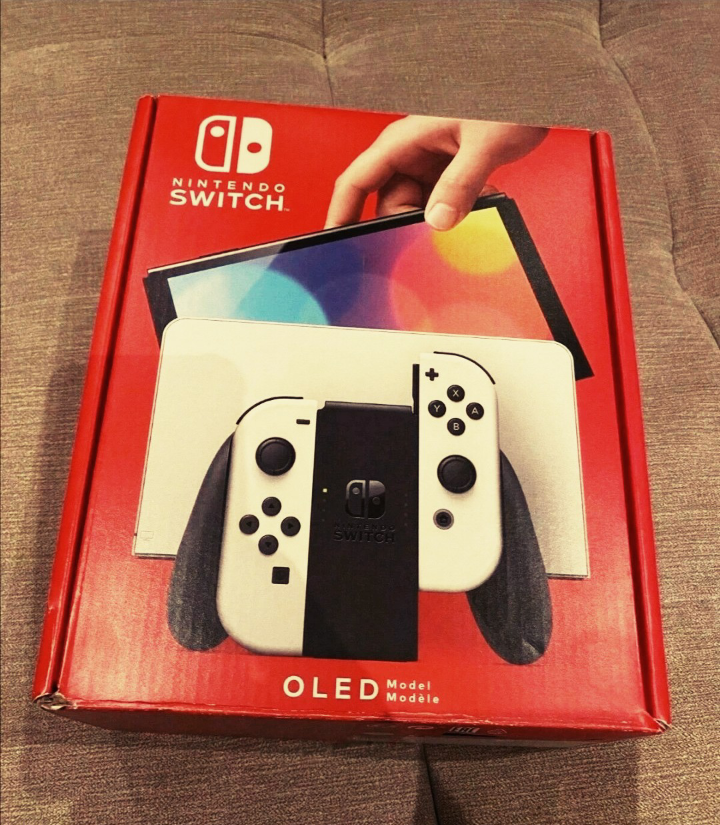 Modèle OLED Nintendo 2021 - Miniature 4