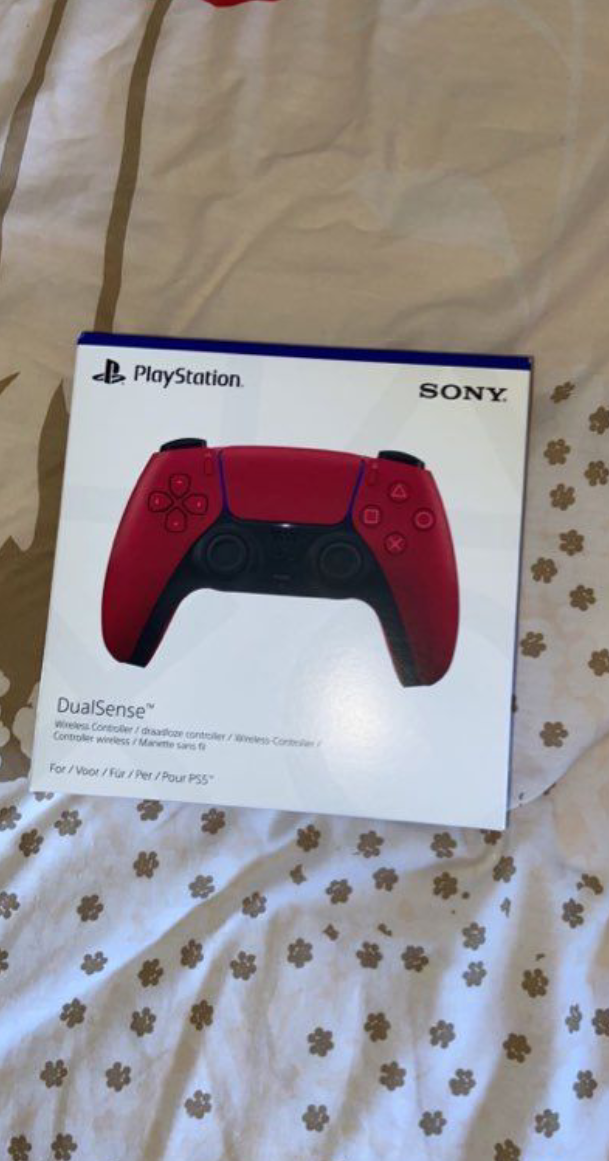 PS5 standard neuve jamais déballé - Photo 1
