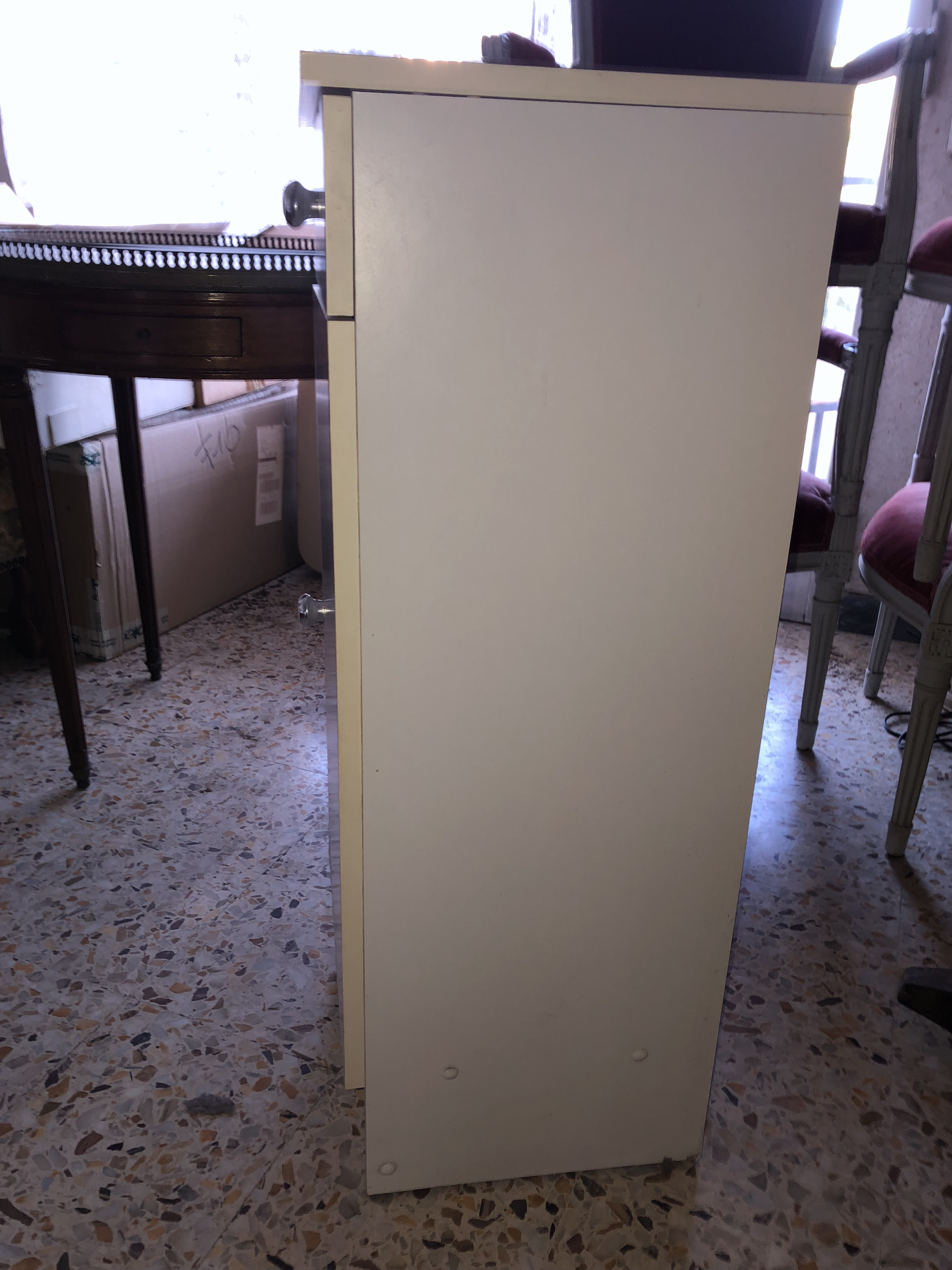 Commode blanche